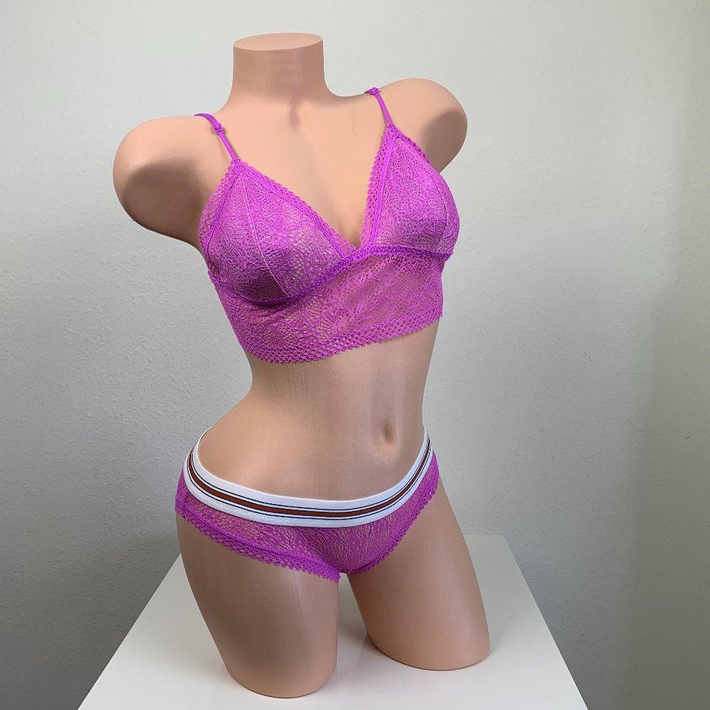 Victoria's Secret VS Violet Pink Lace Bralette and Bikini Panty Set M
